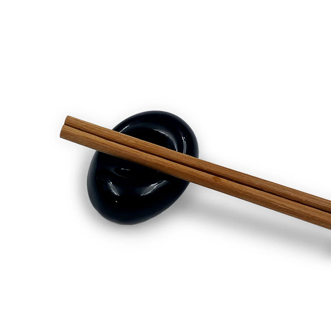 Black Tenmoku Bean Chopstick Rest Hashioki - Image 3