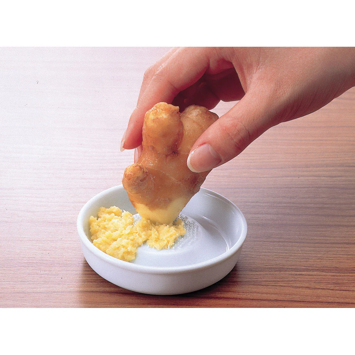 Kyocera Ceramic Grater 3.5" dia - Image 2