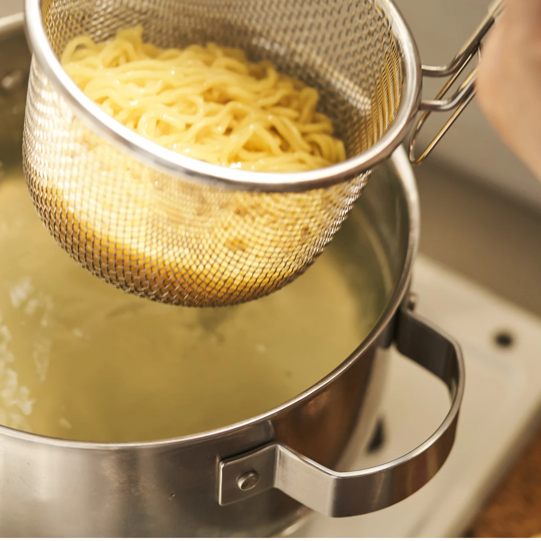 Three Snow Stainless Steel Noodle Strainer (3.5" Deep) - Image 3