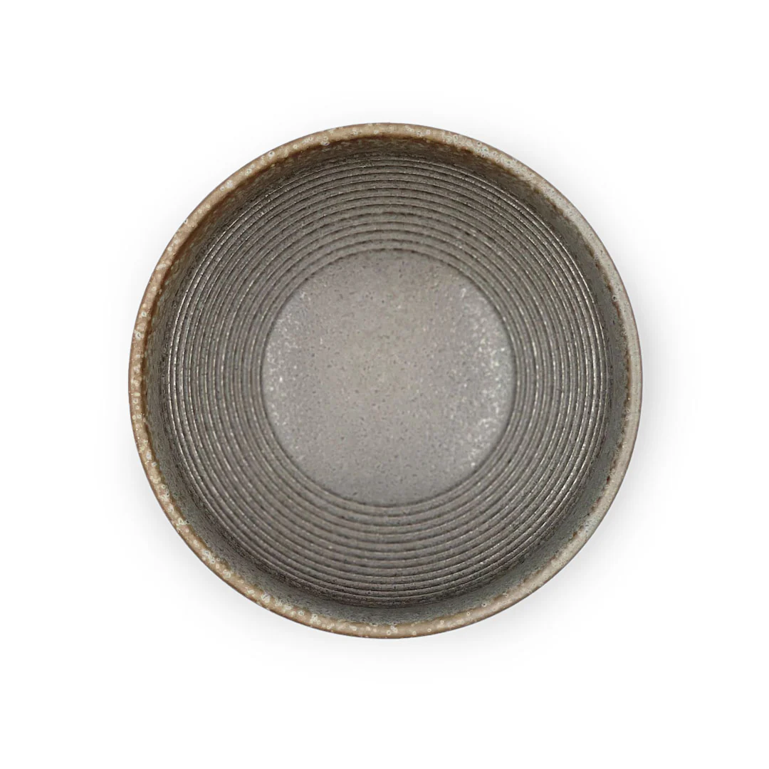 Yamatsu Matcha Tea Bowl Charcoal Combed Interior 12 fl oz / 5.9" dia with Muddler - Image 3