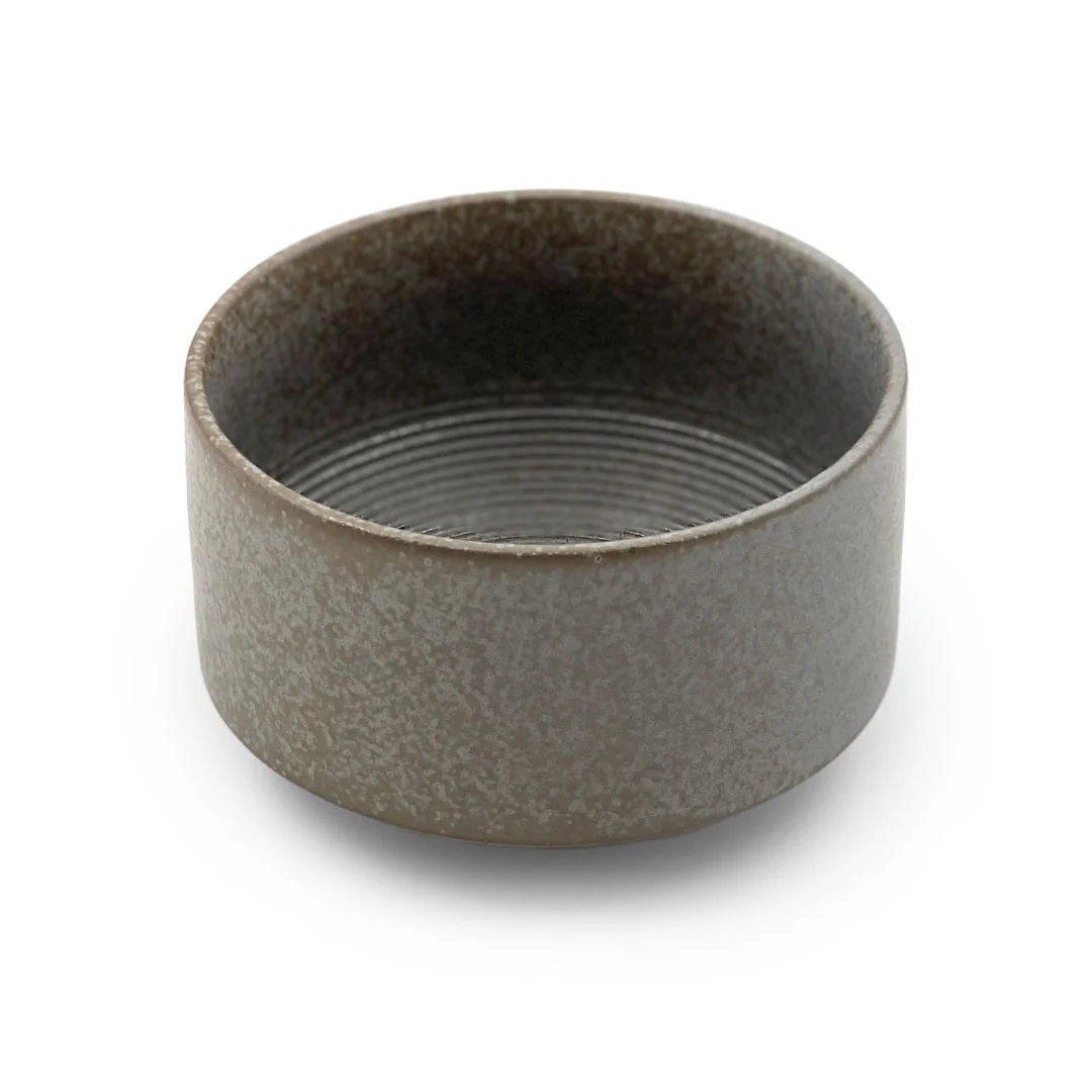 Yamatsu Matcha Tea Bowl Charcoal Combed Interior 12 fl oz / 5.9" dia with Muddler - Image 4